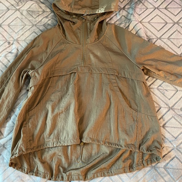 lululemon athletica Other - Lululemon windbreaker